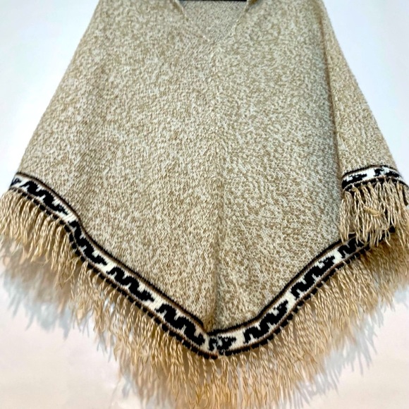 VINTAGE💎SAN CRISTOBAL Poncho 100% Alpaca - Picture 5 of 13